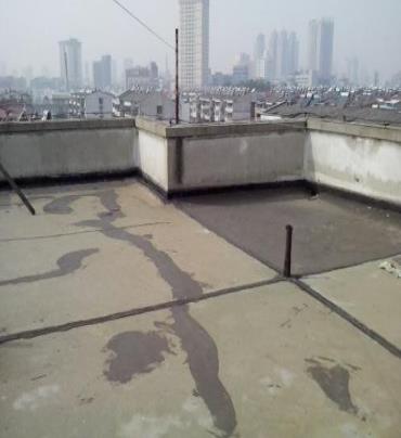 衡阳市漏水维修 楼顶漏水是什么原因，楼顶漏水维修方法是什么?